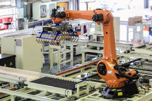 Robot công nghiệp là gì ? Ứng dụng & vai trò của Robot
